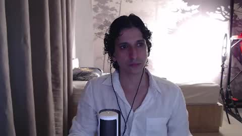 jeuo online show from June 18, 2026, 10:58 pm