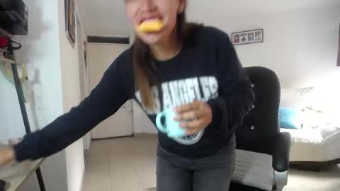 Snapshot of jezabel_purple chatting on February 17, 2026, 7:09 pm Camila online show from February 17, 2026, 7:09 pm