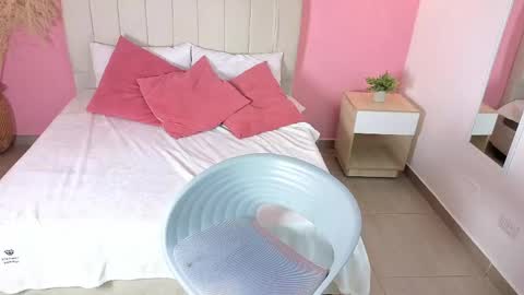 Jhan online show from April 24, 2026, 4:48 am