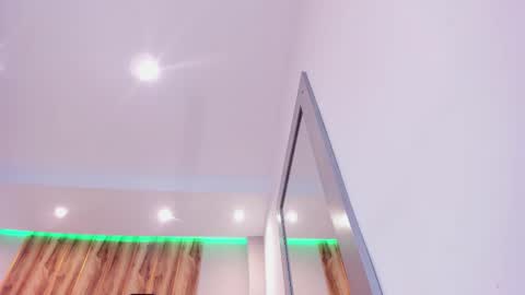 jhasly online show from December 22, 2025, 12:02 pm