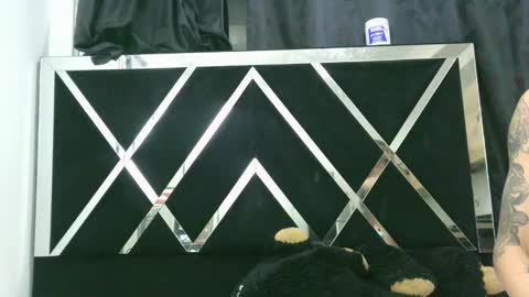 jhoana aston - daniel online show from March 9, 2025, 9:57 am