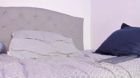 jhoanatrans22 online show from January 24, 2025, 11:23 pm