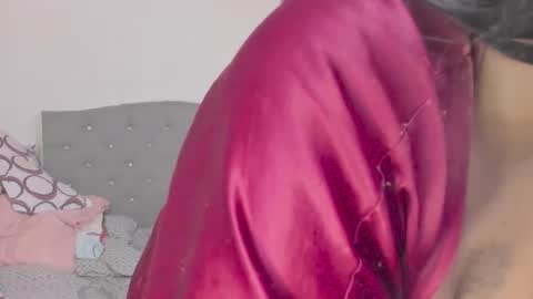 jhoanatrans22 online show from September 10, 2025, 3:34 pm