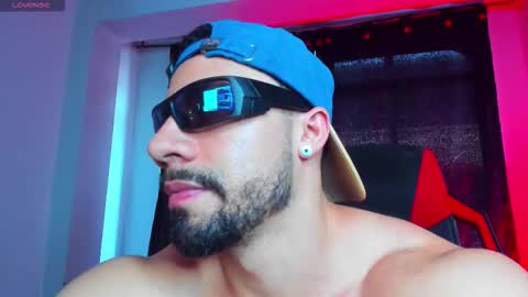 Jhojan Strong  online show from February 12, 2026, 8:15 pm