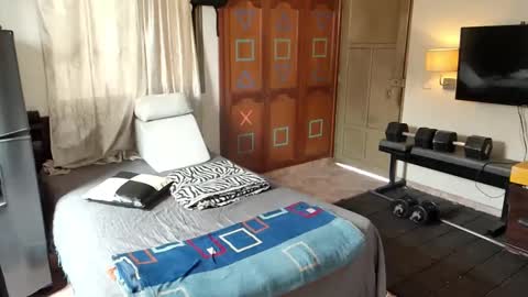 Jhon wich2 online show from September 17, 2025, 4:52 pm