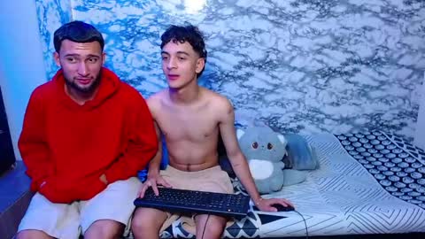 jhonay__cute online show from April 16, 2026, 6:47 am