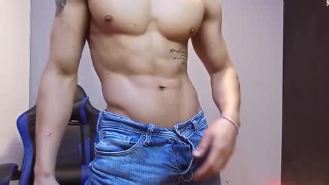 jhonny_thes28 online show from February 8, 2026, 8:56 pm