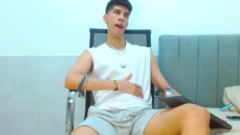 jhony_sex3 online show from April 14, 2026, 10:54 am