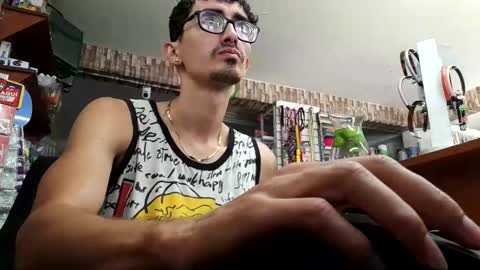 Jhosuamoore  online show from April 4, 2026, 1:19 pm