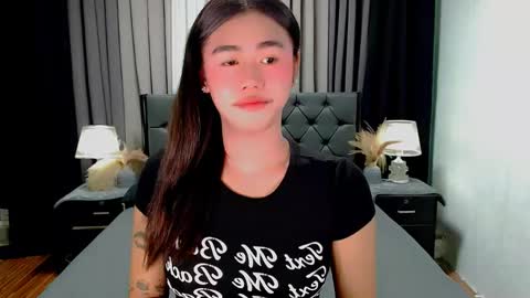 jhuliana_and_charles_room online show from May 25, 2026, 12:05 am