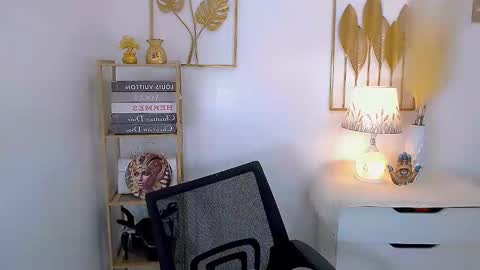 Snapshot of jhulianagrey chatting on January 2, 2025, 1:17 am julie online show from January 2, 2025, 1:17 am