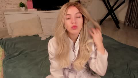 Snapshot of jimenachan chatting on January 15, 2025, 4:11 pm Alla online show from January 15, 2025, 4:11 pm
