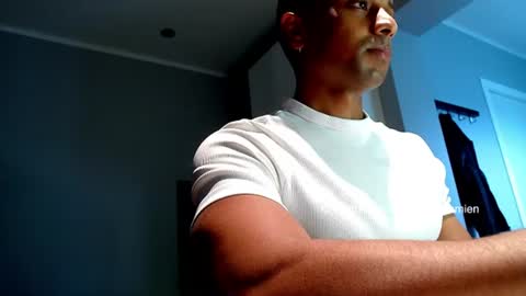 Snapshot of jimi_damien chatting on June 11, 2026, 4:38 pm JD online show from June 11, 2026, 4:38 pm