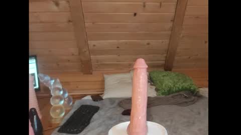 Snapshot of jimmy98000 chatting on January 1, 2025, 8:35 am jimmy98000 online show from January 1, 2025, 8:35 am