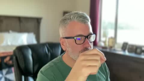 Snapshot of jimmyaaron chatting on December 6, 2024, 3:33 pm Dad of Three online show from December 6, 2024, 3:33 pm