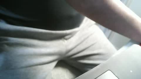 Snapshot of jimmychongax chatting on December 25, 2024, 2:02 pm Jimmychongax online show from December 25, 2024, 2:02 pm