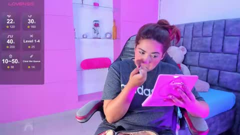 Snapshot of jisoo__ chatting on September 16, 2025, 12:28 pm kim online show from September 16, 2025, 12:28 pm