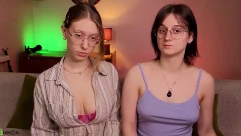 Hey Guys We are Julia ginger  Tina brunette online show from February 16, 2025, 6:43 pm