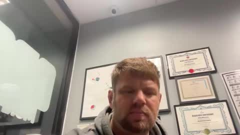 jitzgolfer online show from November 20, 2025, 10:59 am