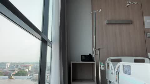 Snapshot of jiwon4u chatting on February 17, 2025, 9:13 am Jiwon online show from February 17, 2025, 9:13 am