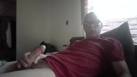 jizzmitten5 online show from November 14, 2025, 1:43 pm