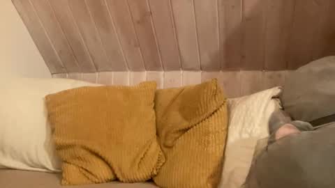 Kitty online show from November 26, 2025, 7:15 pm