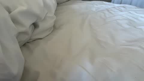 420 online show from April 20, 2026, 7:44 am