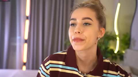 Jenny online show from February 25, 2026, 8:13 am