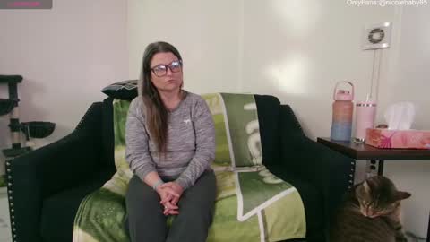 Snapshot of jjjust4fun1985 chatting on December 4, 2024, 12:19 am Nicole Allen online show from December 4, 2024, 12:19 am