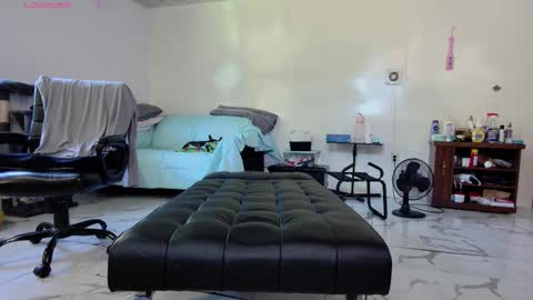 Snapshot of jjjust4fun1985 chatting on September 19, 2025, 7:47 pm Nicole Allen online show from September 19, 2025, 7:47 pm