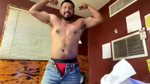 jjuarez5409 online show from March 16, 2026, 9:24 am