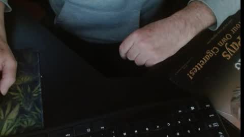 Snapshot of jksurf chatting on February 24, 2026, 12:36 pm me online show from February 24, 2026, 12:36 pm