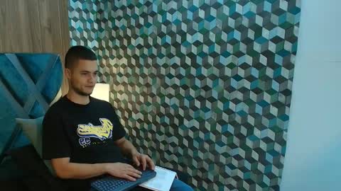 Snapshot of joaho_fernandez chatting on May 5, 2026, 9:23 pm Joao online show from May 5, 2026, 9:23 pm