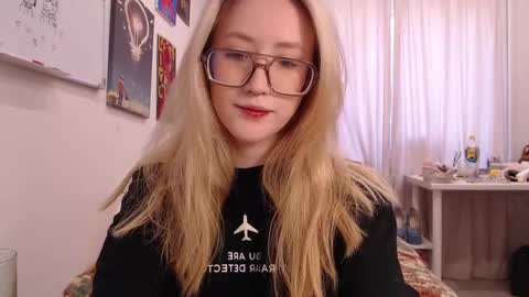 joan_kiss online show from October 20, 2025, 7:20 am