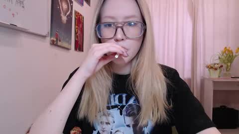 joan_kiss online show from March 16, 2026, 12:42 pm