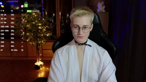 Snapshot of joan_night chatting on May 14, 2026, 5:42 pm J online show from May 14, 2026, 5:42 pm