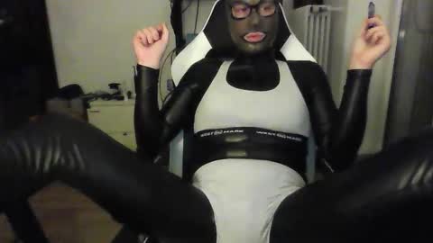 The sweetest toy online show from October 28, 2025, 9:06 pm