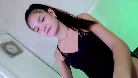 Snapshot of joanna_johnson chatting on April 19, 2026, 12:43 am joanna_johnson online show from April 19, 2026, 12:43 am