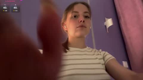 Lina online show from September 18, 2025, 1:57 pm