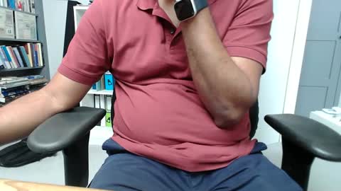 Snapshot of joe765shades chatting on May 28, 2026, 10:01 am joe765shades online show from May 28, 2026, 10:01 am