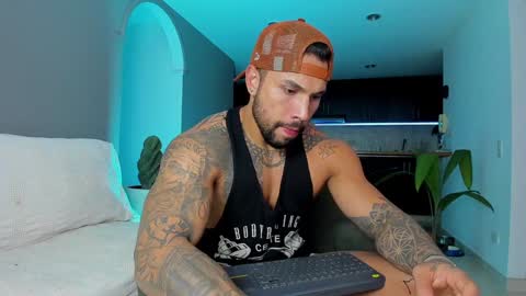 joe_esthetic online show from January 21, 2025, 2:43 am