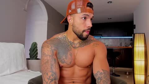 joe_esthetic online show from January 31, 2025, 10:42 pm