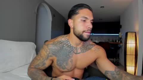 joe_esthetic online show from October 8, 2025, 1:03 am