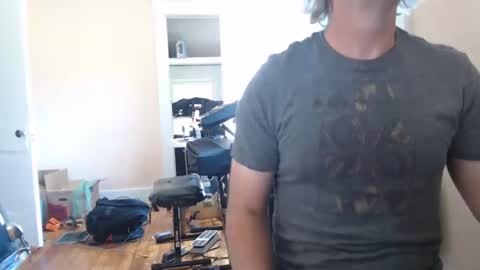 joebo7575 online show from October 1, 2025, 4:02 pm