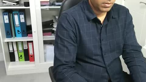 Snapshot of joeshades77 chatting on April 8, 2026, 3:34 pm joeshades online show from April 8, 2026, 3:34 pm