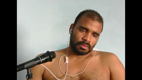 johan2222222222 online show from March 8, 2026, 8:34 pm