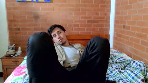 johan70nsexy online show from April 13, 2026, 4:12 pm