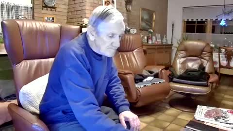 johan7 heet online show from December 18, 2024, 6:03 pm