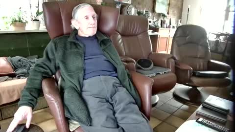 johan7 heet online show from January 4, 2025, 2:14 pm