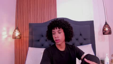 Johan  online show from April 16, 2026, 12:39 pm